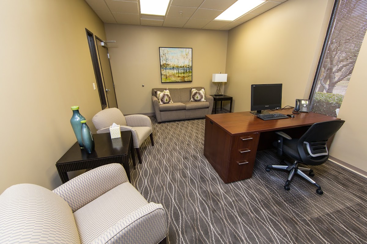 Greenhouse Outpatient Center - Photo 2