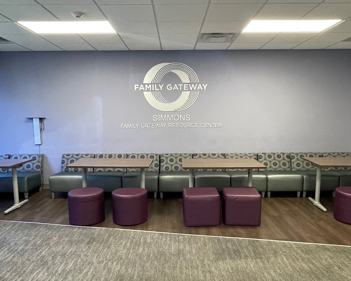 Simmons Family Gateway Resource Center - Photo 2