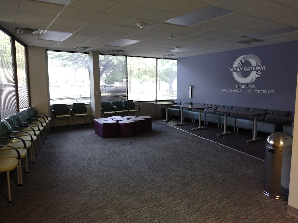 Simmons Family Gateway Resource Center - Photo 4