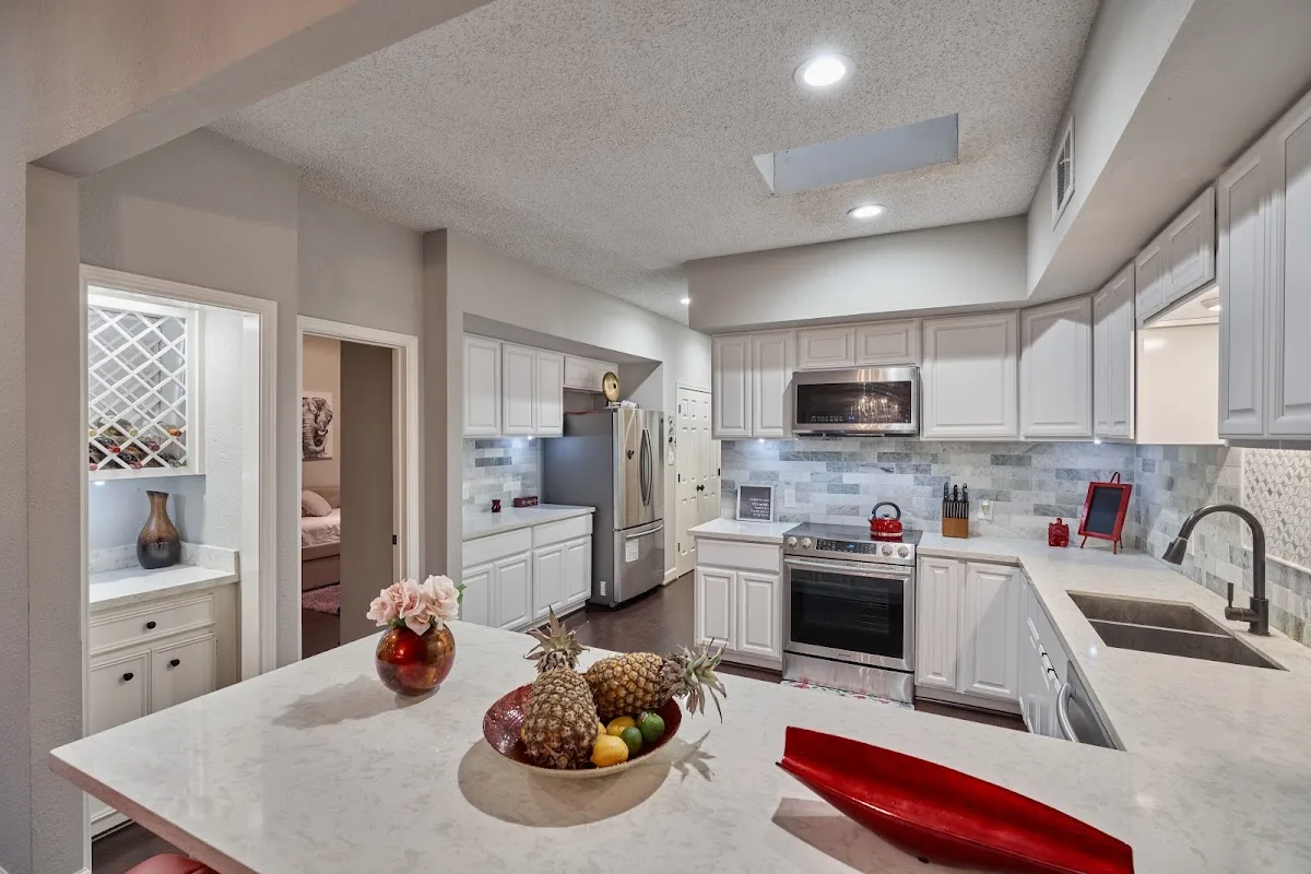 Nesta's Wellness Retreat - Houston - Photo 2