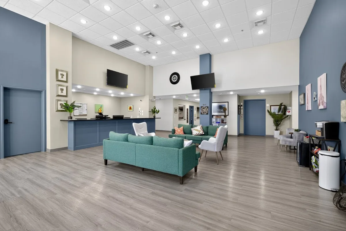 Lakewest Rehabilitation &amp; Skilled Care - interior photo