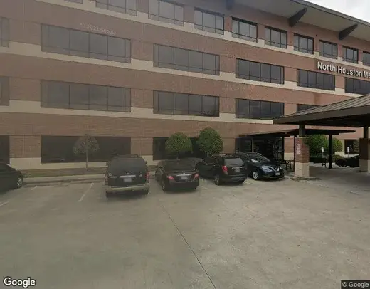 Exterior view of Houston treatment center โ asphalt