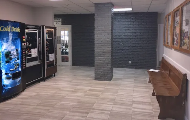 Cheyenne Center - Photo 4