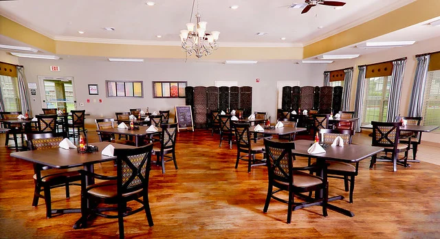 West Houston Rehabilitation and Healthcare Center - 사진 4