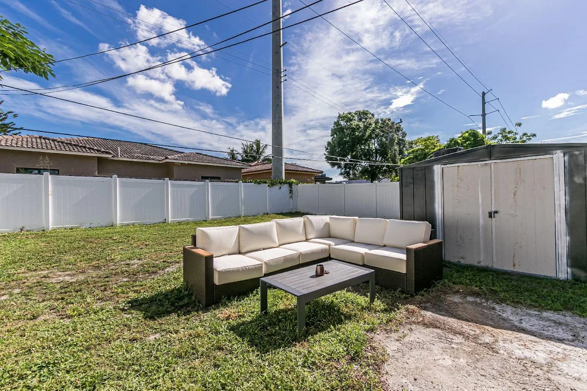 South Florida Oasis - Photo 5